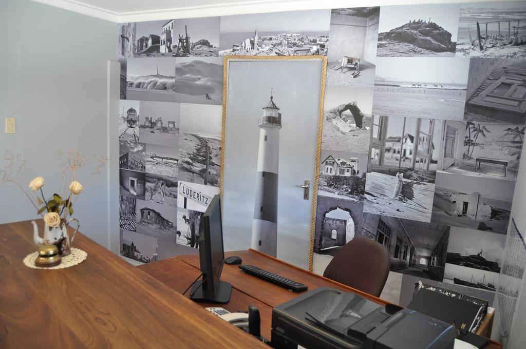 Obelix Guesthouse Luderitz Exterior photo