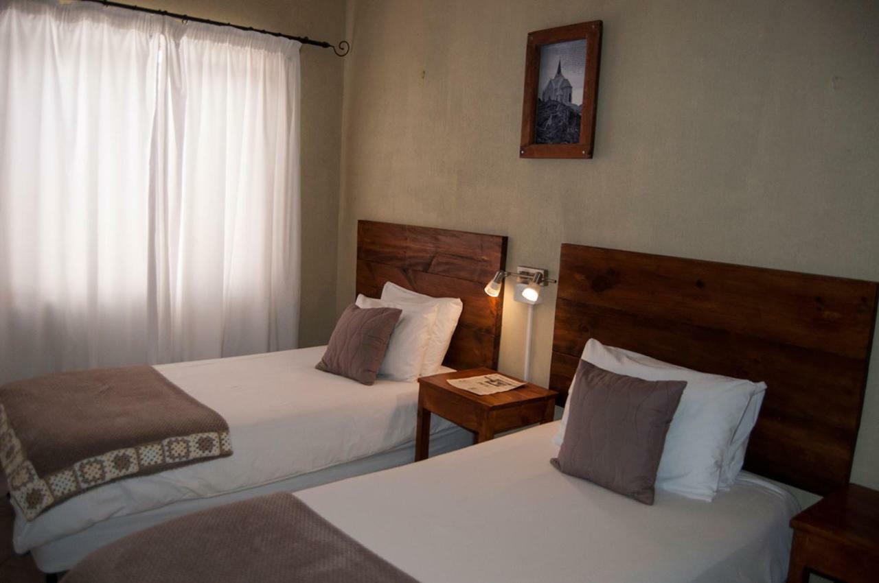 Obelix Guesthouse Luderitz Exterior photo