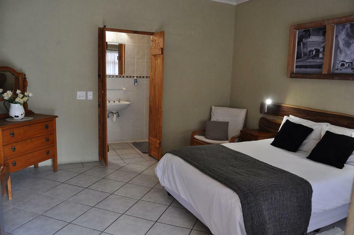 Obelix Guesthouse Luderitz Exterior photo